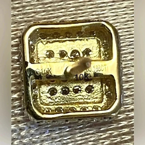 10 K Gold earrings for  men and women. Unisex - Picture 8 of 10